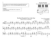 Load image into Gallery viewer, TEACHING LITTLE FINGERS TO PLAY CHRISTMAS FAVORITES W/CD